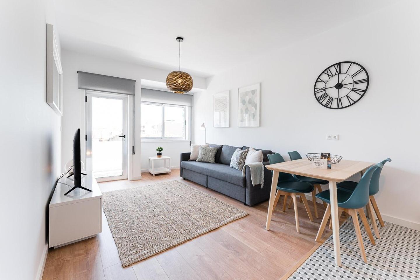 Guestready - City Retreat With A Balcony Porto Exterior photo