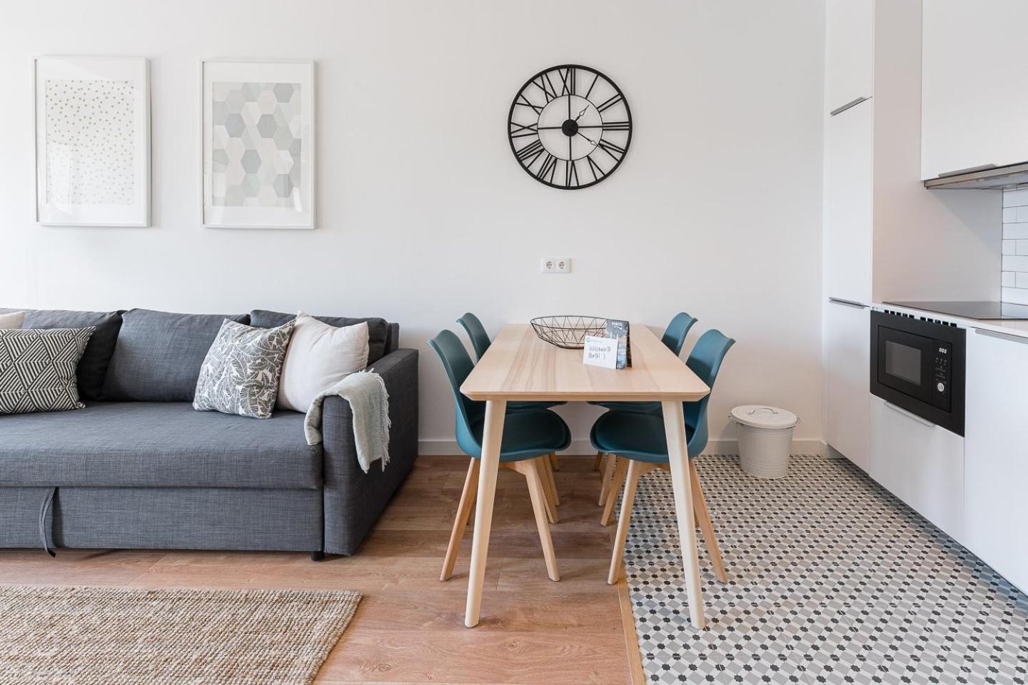 Guestready - City Retreat With A Balcony Porto Exterior photo